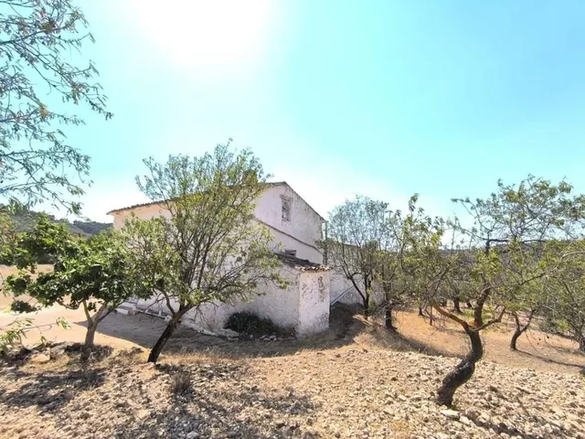 Casa 4 habitaciones 269m² en venta - Las Virtudes - foto 3