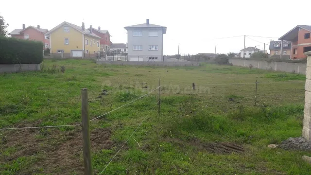 Oportunidad de Inversión: Solar Urbano a un Kilómetro de la  - foto 2
