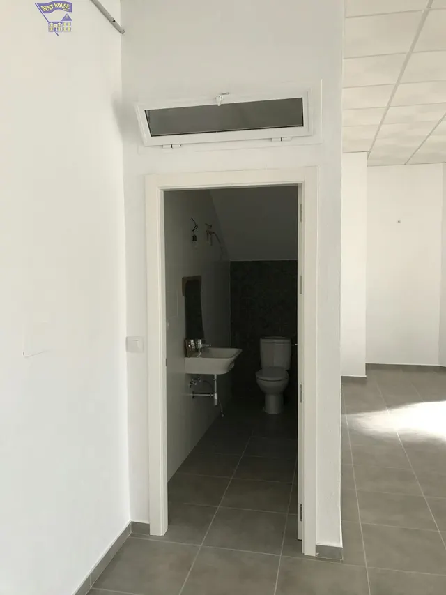 VENTA LOCAL COMERCIAL EN ZONA DE LAS CANTERAS — 2