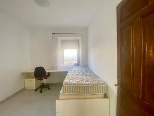 Gran casa de pueblo a dos calles en el centro — 24