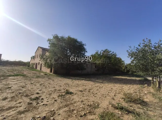 GRAN PARCELA CON INMUEBLES DIVERSOS EN LLIVIA IDEAL PARA RESTAURANTE CON GASOLINERA — 20