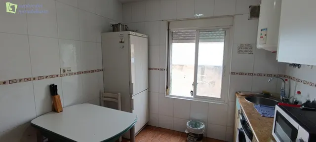 Se vende piso en calle San Isidro - Burgos — 9