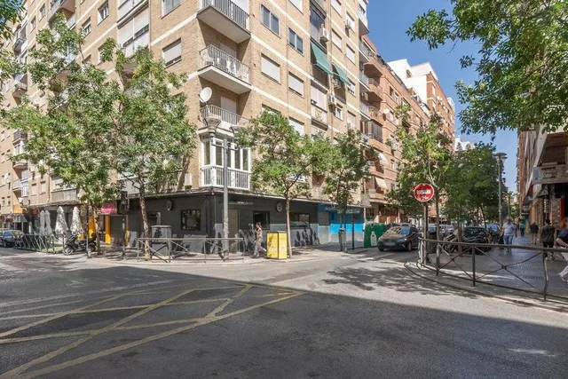 3 plazas de garaje juntas en calle Pedro Antonio de Alarcón — 24