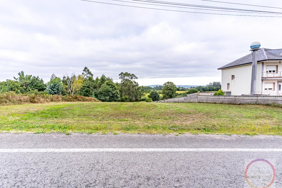¡TU PRÓXIMO PROYECTO EMPIEZA AQUÍ! ✨ 2.943 m2 EN A LARACHA POR 41.995 €