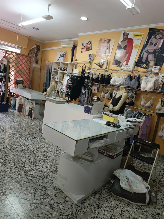 Amplio Local Comercial en Elda. — 3