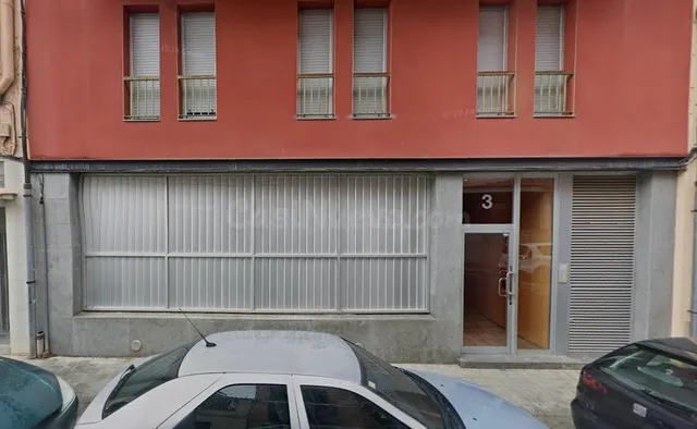 SE VENDE DÑPLEX OKUPADO en Calle Vicenc Bou Nº 3 Figueres (