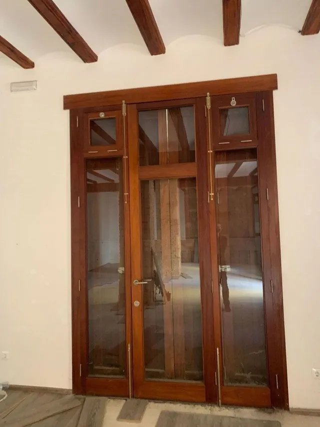 BAJO COMERCIAL ESQUINERO EN EL CARMEN,  EN LA MISMA PLAZA SANTA CRUZ . — 10