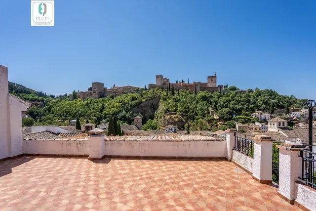 ESPECTACULAR CHALET CON VISTAS ÚNICAS A LA ALHAMBRA — 2
