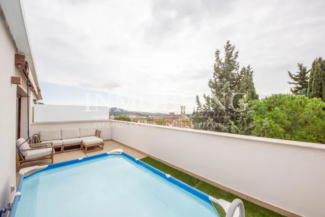 Ático duplex muy céntrico — 48