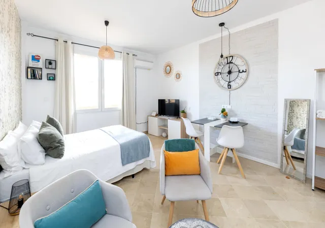 Alqluiler de Estudio reformado en Zona Serrallo✨ — 20