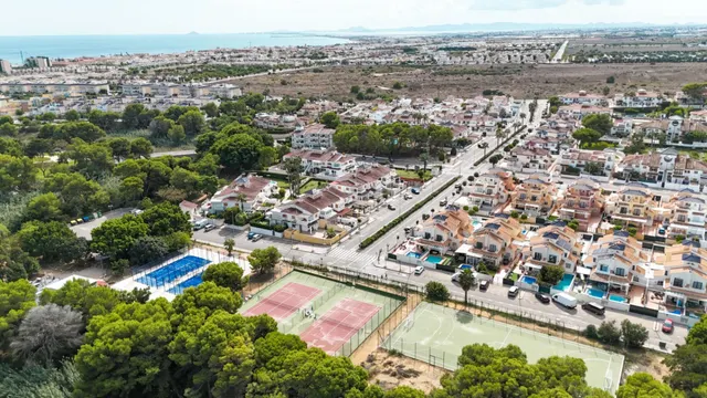 Casa 3 habitaciones 94m² en venta - Mil Palmeras — 44