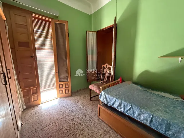 Amplia Casa en Monforte del Cid con Garaje doble y Terraza — 17