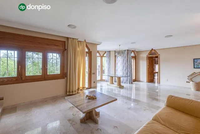 Espectacular casa independiente con piscina y grandes vistas en Monteluz (Peligros) — 8