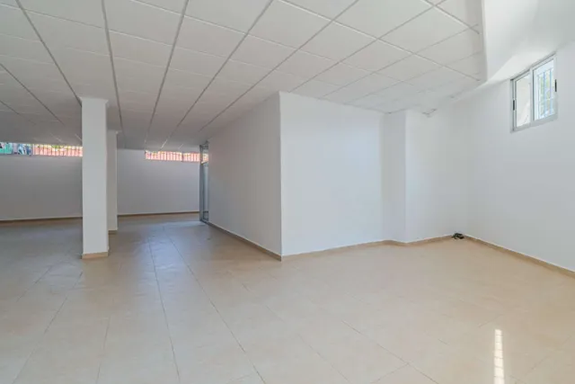 Local comercial 152m² en venta - Playa de los locos — 10