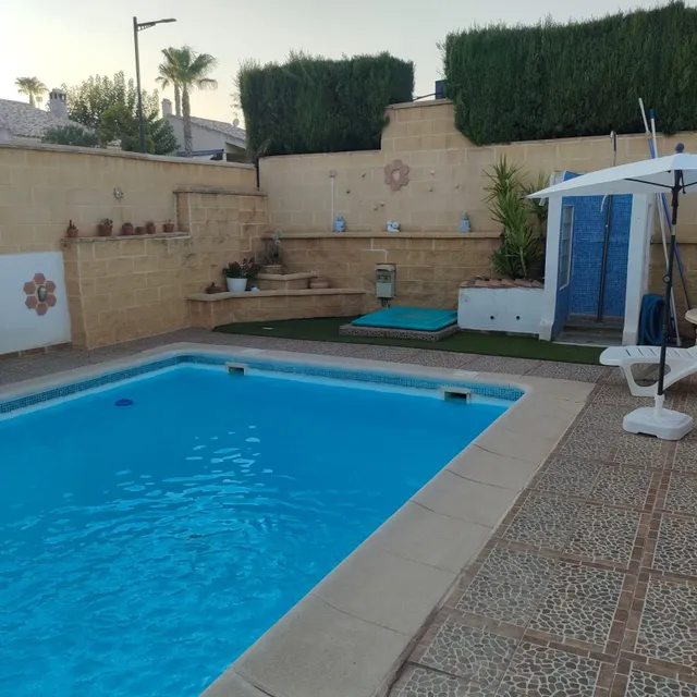 Casa 4 habitaciones 122m² en venta - Urbanización cañada verde — 40