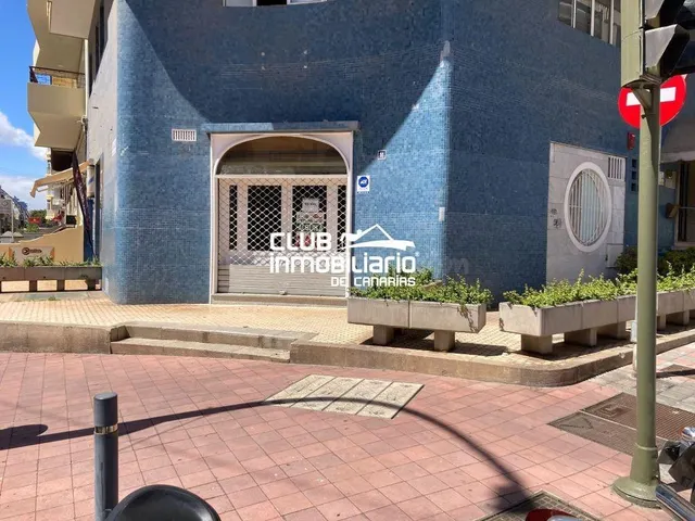 Local Comercial en C/Méndez Núñez esquina San Martín en Sant - foto 2
