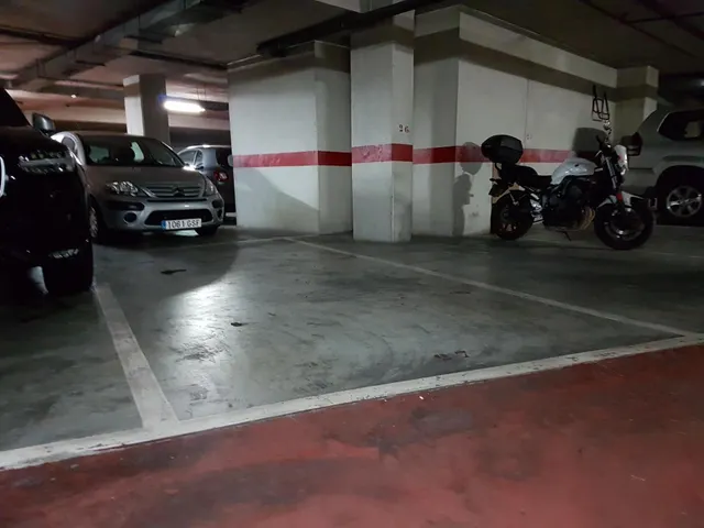 Piso SIN AMUEBLAR de 4 dormitorios con garaje en Los Molinos del Río — 32