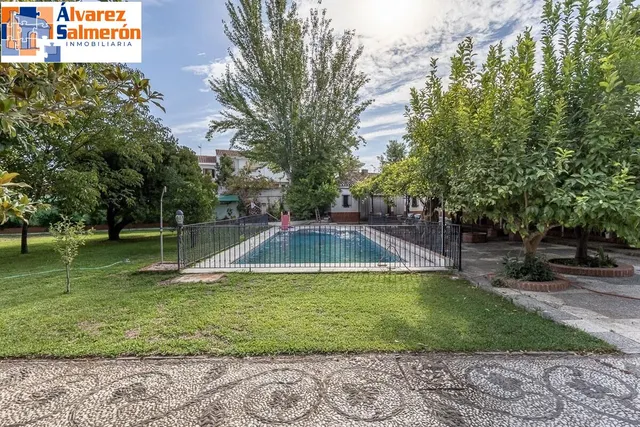 Espectacular Chalet en Ogijares - Ideal para Familias — 6