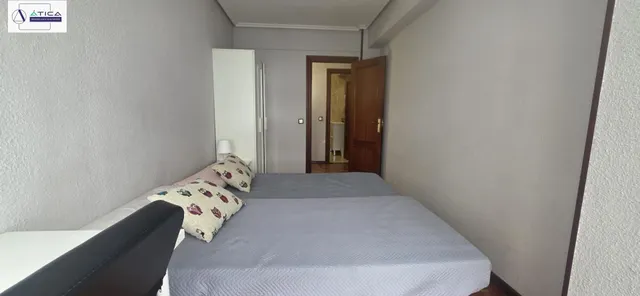 AMPLITUD Y CONFORT EN CUATRO CAMINOS · CALLE JOSÉ HIERRO · GARAJE Y TRASTERO — 20