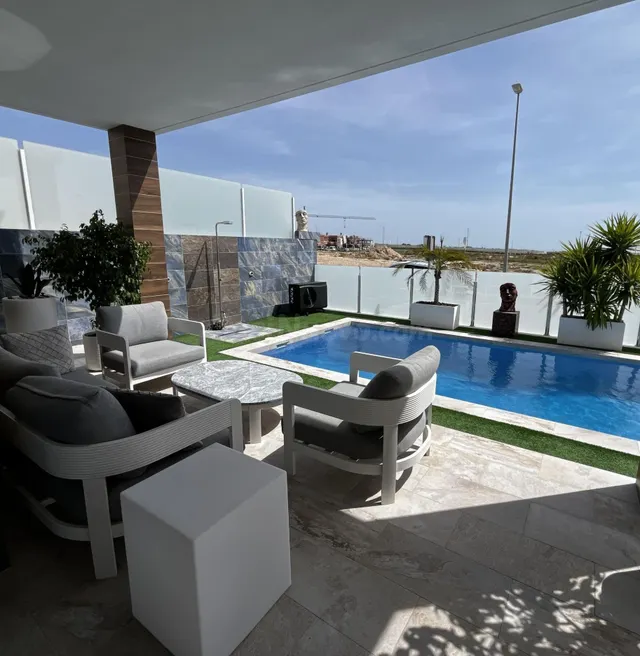 Casa 3 habitaciones 212m² en venta - Desamparados-Hurchillo-