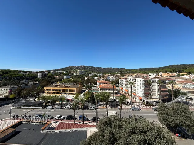 Exclusivo piso con dos terrazas, 3 habitaciones, piscina y maravillosas vistas en playa de aro — 34