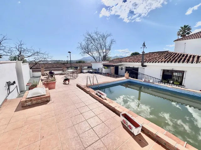 Chalet 4 habitaciones 180m² en venta - Marbella — 2