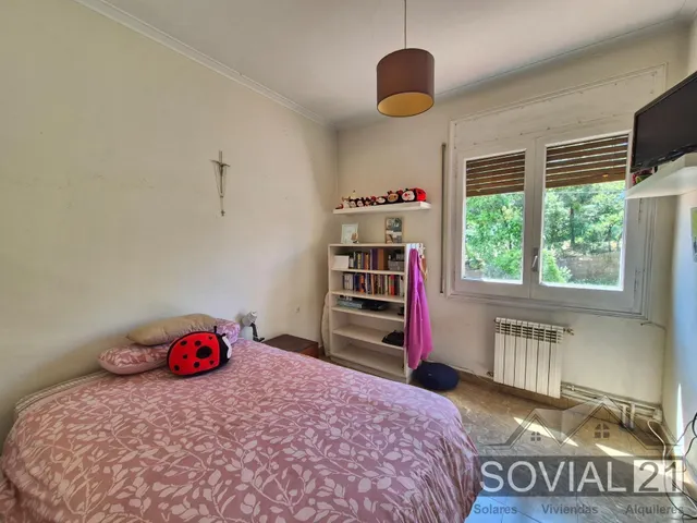 Casa unifamiliar con jardín y gran potencial en Vallvidrera — 38