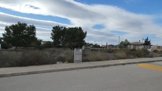 ++parcela urbana en esquina orientada a dos calles en urbanizacion el reloj fortuna++ 1.800m2 — 4