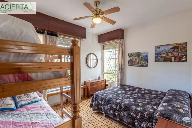 Gran casa con parcela y piscina en Cájar — 18
