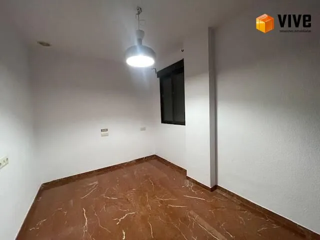 Alquiler de piso frente a plaza de armas, en Sevilla — 25