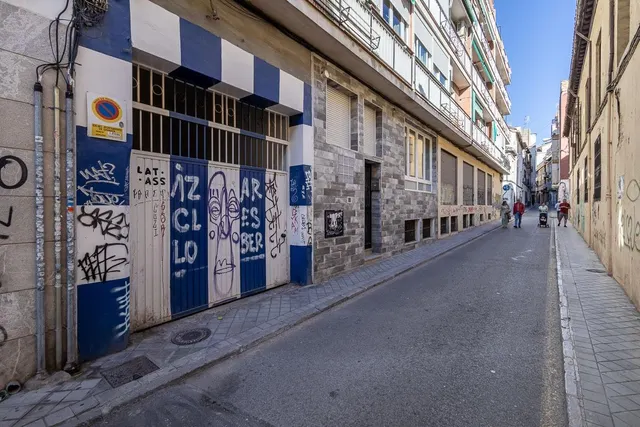 PARKING DE 30 PLAZAS EN PLENO CENTRO DE GRANADA — 22