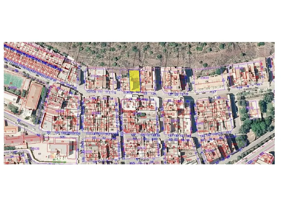 Terreno con 2000 m2 de edificabilidad