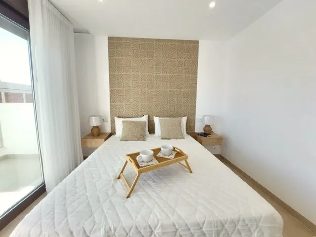 VILLA DE 3 DORMITORIOS Y 3 BAÑOS EN SAN PEDRO DEL PINATAR (MURCIA) — 24