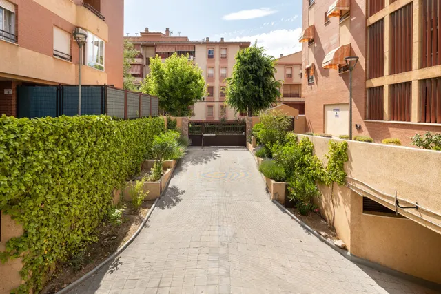 PISO DE 2 DORMITORIOS EN URBANIIZACIÓN CON PISCINA EN PARQUE NUEVA GRANADA — 7