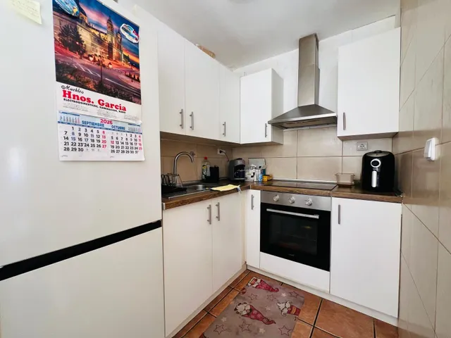 Encantador adosado con terraza y piscina comunitaria — 10