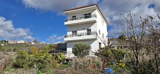 Encantadora Casa en Arona Pueblo con Terreno y Vistas Panorá - foto 4