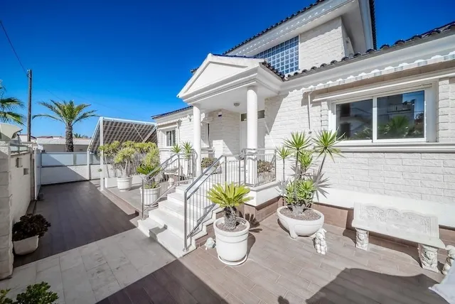 Casa 5 habitaciones 438m² en venta - Torre la mata — 48