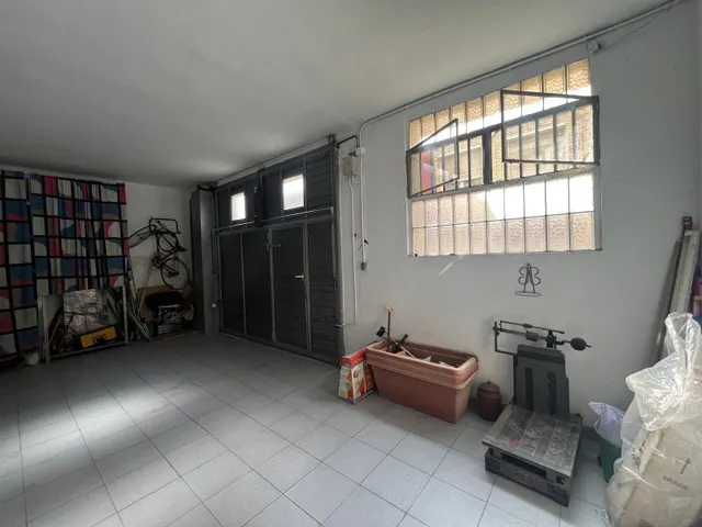 Local apto para diversos usos, garaje, almacén, comercio, cerca del Passeig Verdaguer por 79.000 Eur — 15