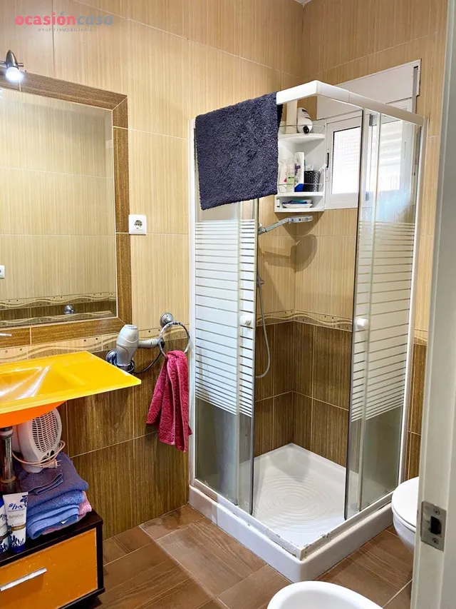 PARCELA DE 700 m2 , con 2 casas equipadas de cocina , habitaciones , baños ...! — 11