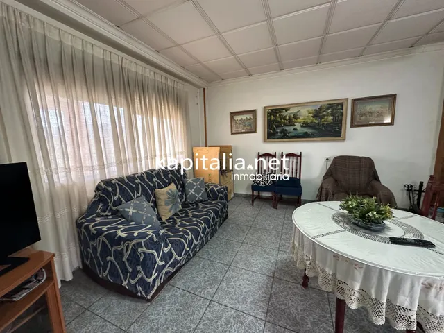 Chalet a la venta en Cocentaina, Alicante. — 8