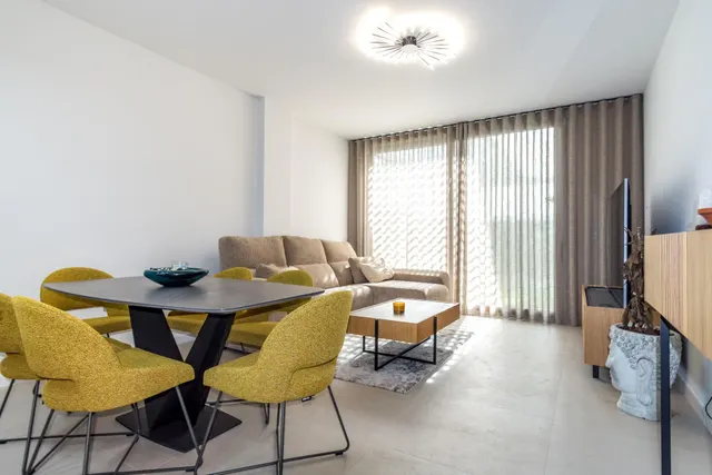 CHALET DE RECIENTE CONSTRUCCIÓN EN ALQUILER – 2024 — 28