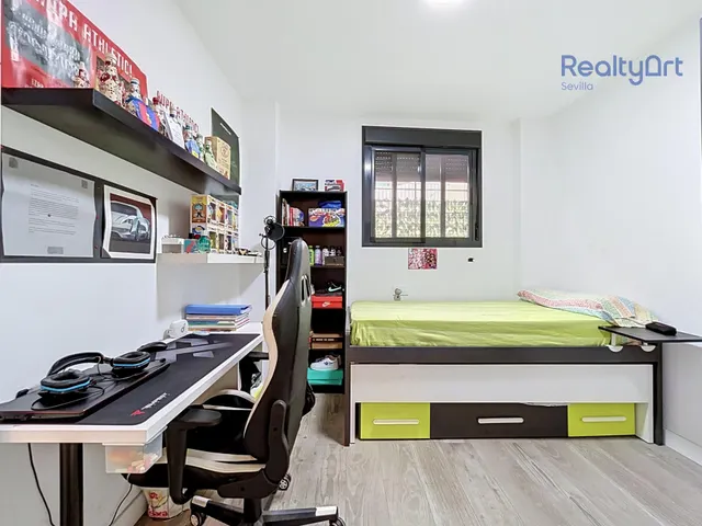 EXCELENTE VIVIENDA UNIFAMILIAR — 16