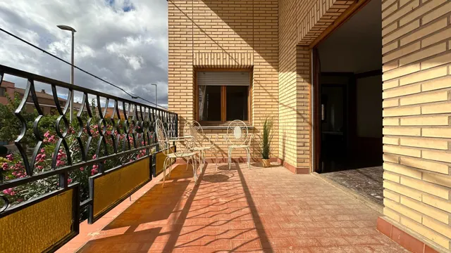 Casa independiente en la almunia de doña — 35