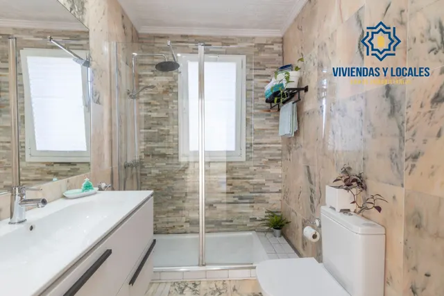 ¡MAGNIFICO CHALET INDEPENDIENTE CON CALIDADES ESPECTACULARES Y PISCINA PRIVADA EN GOJAR! — 42