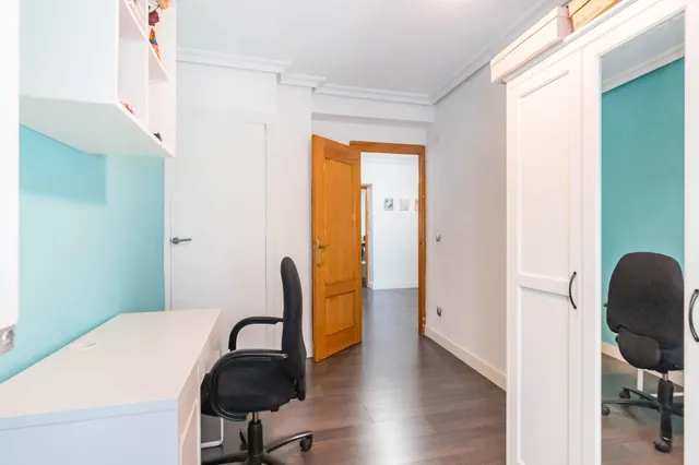 Casa con garaje de 106 m2, buhardilla y 3 plantas en el centro de molina — 25