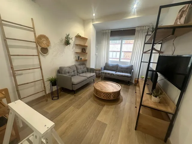 Piso reformado en el centro de Ourense - foto 3