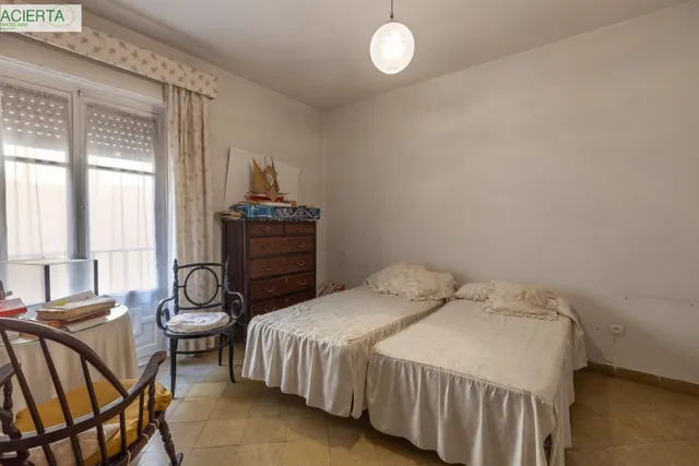 EXCLUSIVA VIVIENDA SEÑORIAL EN ANGEL GANIVET, EN PLENO CORAZON DE GRANADA — 32