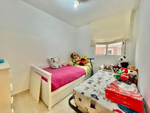 Piso exterior de 3 dormitorios en Miralbaida – Listo para entrar a vivir — 19