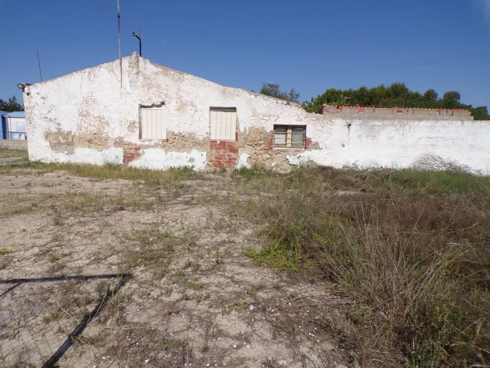 PARCELA CON CASITA