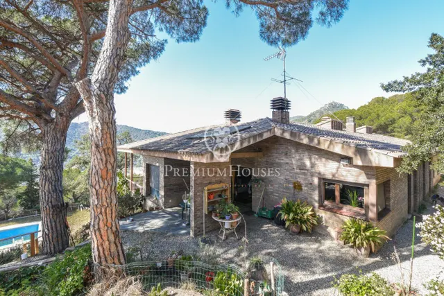 Casa en venta en plena montaña con piscina y vistas al mar en Cabrera de Mar — 7